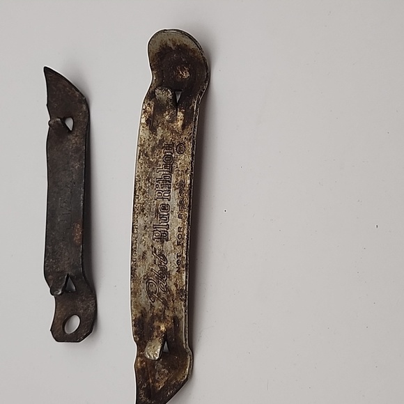 Vintage Jax & Pabst Blue Ribbon Beer Bottle Openers - Picture 4 of 4